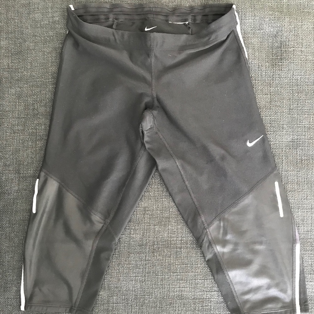 Women's NIKE Capri Dri-Fit Pants - Black Size XS